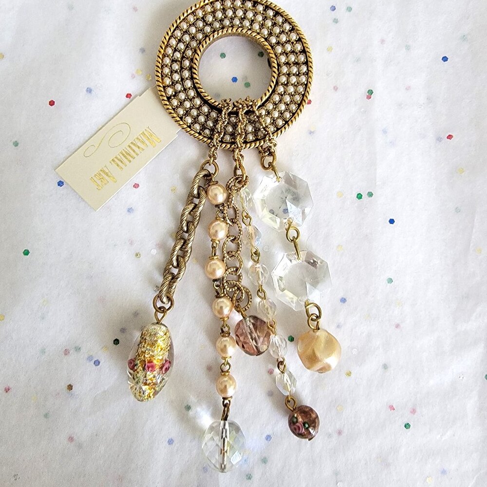JOHN WIND/MAXIMAL ART SIGNATURE COLLECTION PEARL CIRCLE PIN CRYSTAL DANGLES